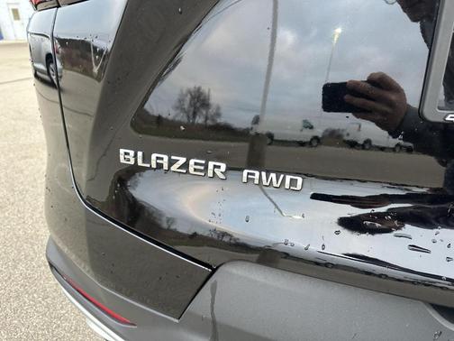 Black 2023 Chevrolet Blazer 2LT