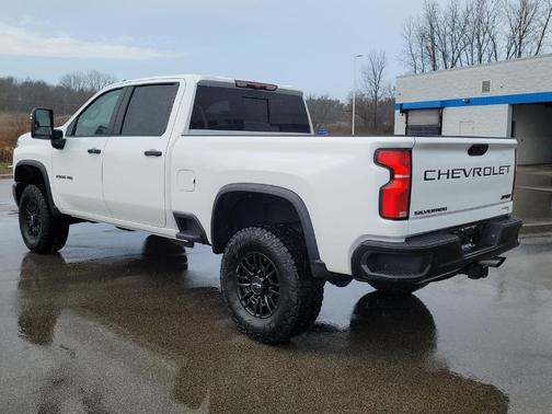 2025 Chevrolet Silverado 2500 ZR2
