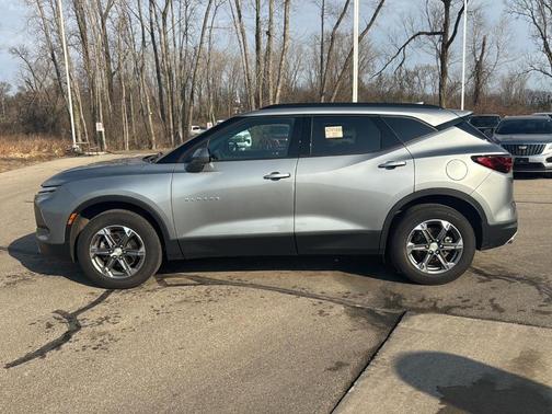 Sterling Gray Metallic 2023 Chevrolet Blazer 2LT