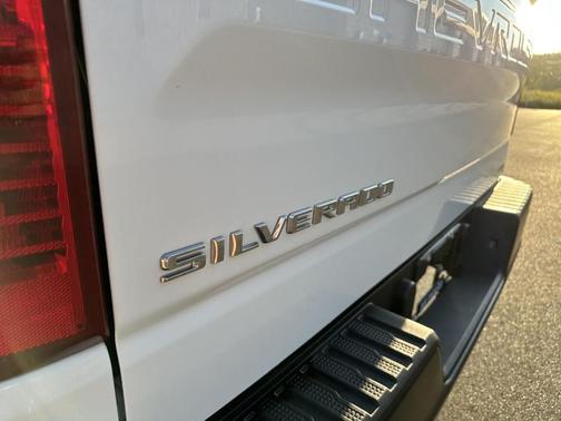 2022 Chevrolet Silverado 1500 WT
