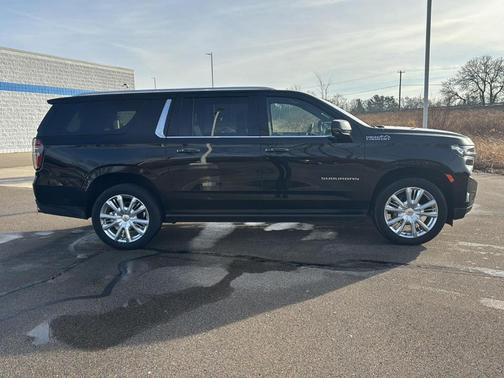 2023 Chevrolet Suburban High Country