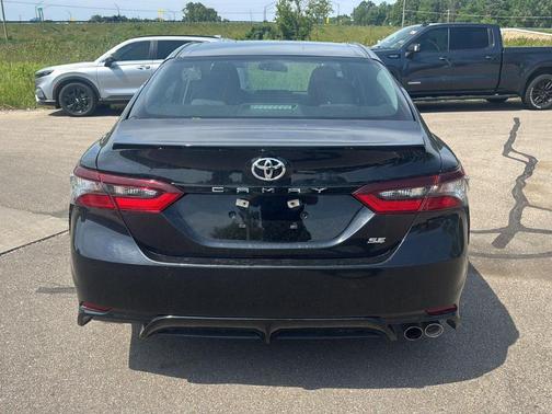 Midnight Black Metallic 2024 Toyota Camry SE