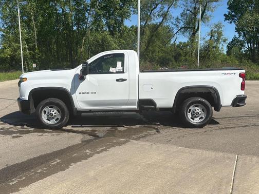 Summit White 2021 Chevrolet Silverado 2500 WT