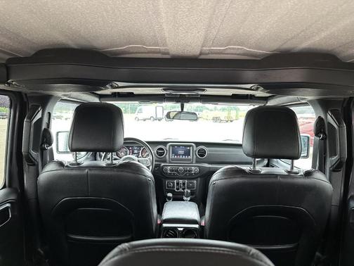 Granite Crystal Metallic 2018 Jeep Wrangler Unlimited Sahara