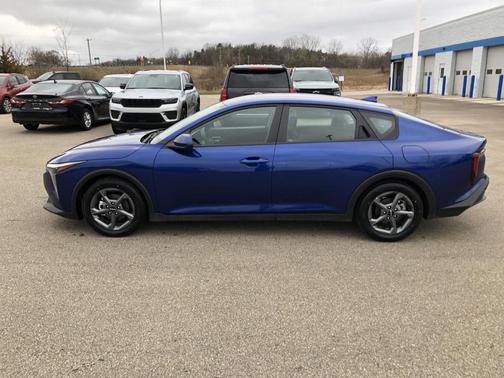 Deep Sea Blue 2025 Kia K4