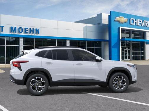Summit White 2026 Chevrolet Trax LT