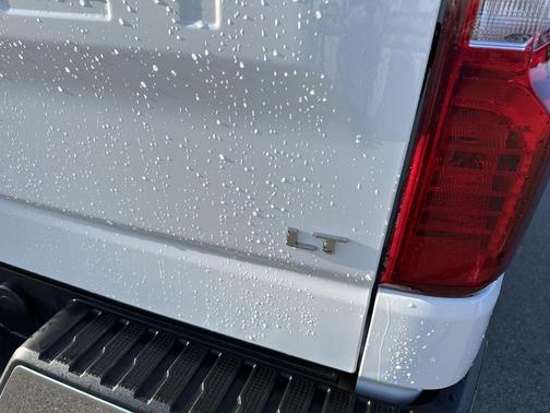 Summit White 2023 Chevrolet Silverado 1500 LT