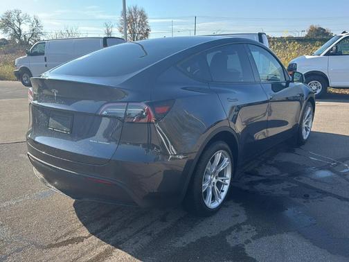 Stealth Gray 2024 Tesla Model Y Long Range