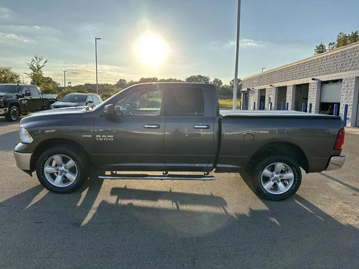 2017 RAM 1500 SLT