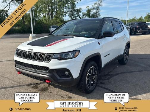 Bright White Clearcoat 2025 Jeep Compass Trailhawk