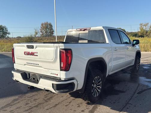 2022 GMC Sierra 1500 AT4