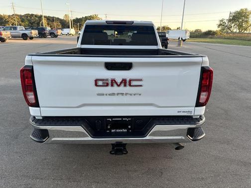 2024 GMC Sierra 2500 Pro