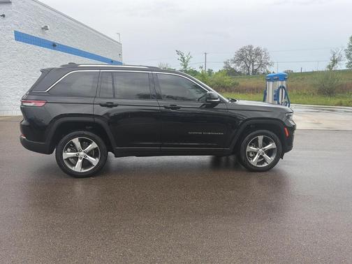 Diamond Black 2022 Jeep Grand Cherokee Limited