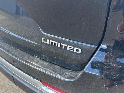 Diamond Black 2022 Jeep Grand Cherokee Limited