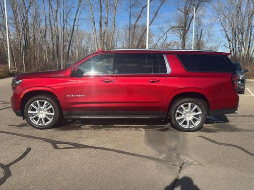 2022 Chevrolet Suburban High Country