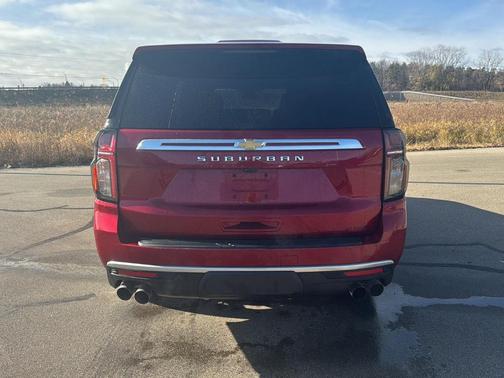2022 Chevrolet Suburban High Country