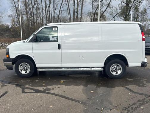 2023 GMC Savana 2500 Work Van