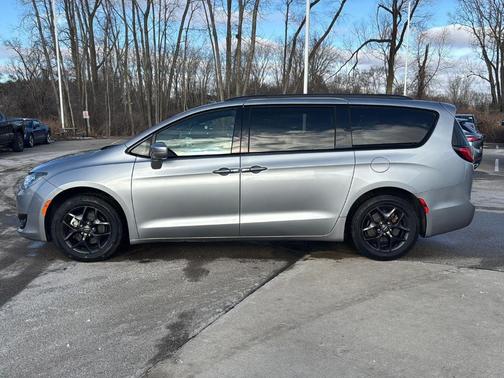 2019 Chrysler Pacifica Touring-L Plus