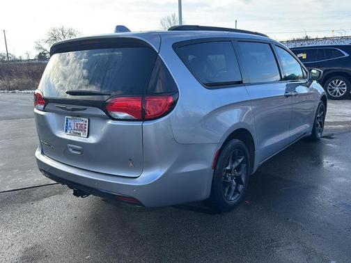 2019 Chrysler Pacifica Touring-L Plus