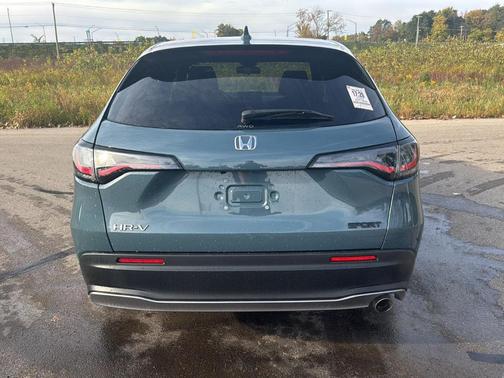 Pearl 2024 Honda HR-V Sport