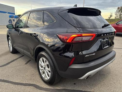Agate Black Metallic 2025 Ford Escape Active