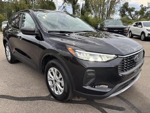 Agate Black Metallic 2025 Ford Escape Active