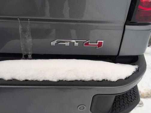 2022 GMC Sierra 1500 Limited AT4