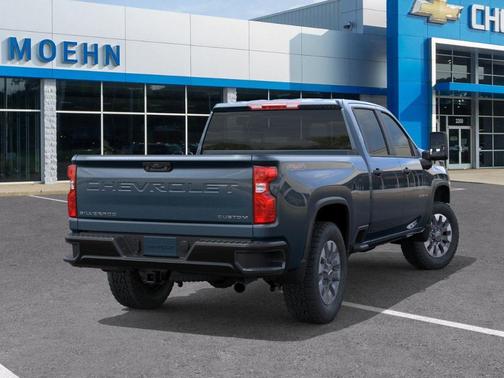 Lakeshore Blue Metallic 2026 Chevrolet Silverado 2500 Custom