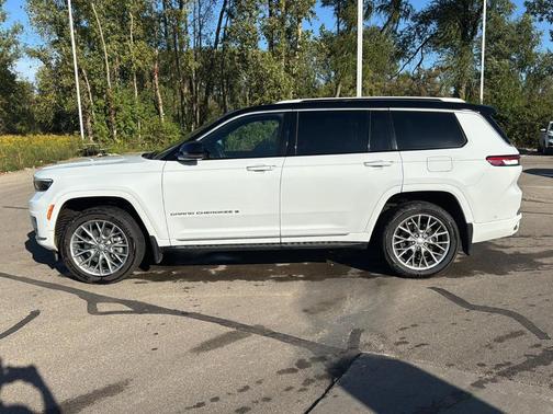 2023 Jeep Grand Cherokee L Summit