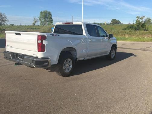 Summit White 2025 Chevrolet Silverado 1500 LT