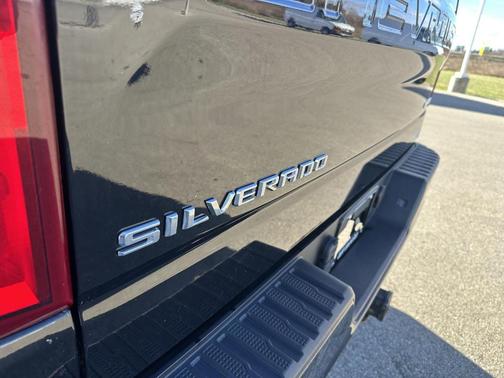 2022 Chevrolet Silverado 1500 Limited Custom Trail Boss