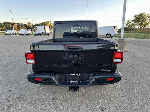 2023 Jeep Gladiator Sport