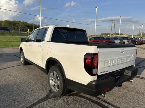 Platinum White Pearl 2026 Honda Ridgeline RTL