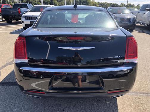 2018 Chrysler 300 Limited