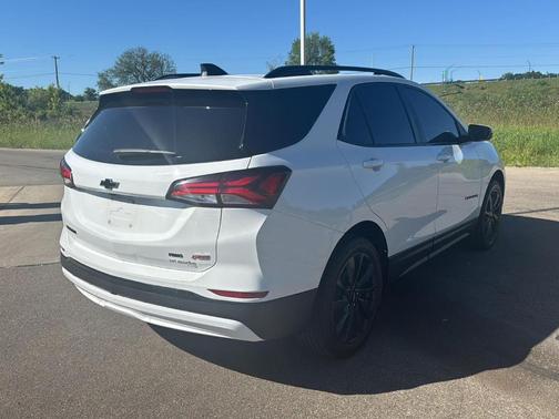 Summit White 2022 Chevrolet Equinox RS