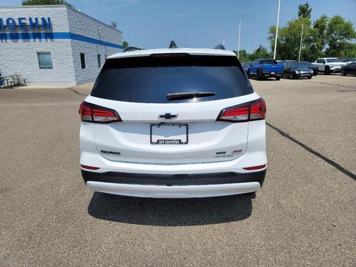 Summit White 2022 Chevrolet Equinox RS