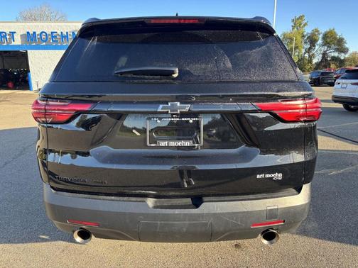 Mosaic Black Metallic 2023 Chevrolet Traverse LS