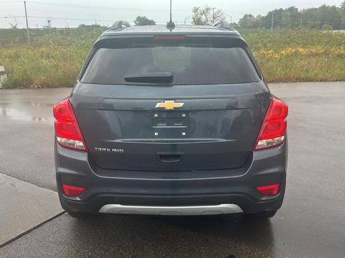 Shadow Gray Metallic 2021 Chevrolet Trax LT