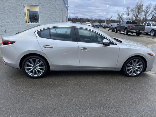 2025 Mazda Mazda3 FWD w/Preferred Package