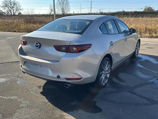 2025 Mazda Mazda3 FWD w/Preferred Package