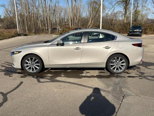 2025 Mazda Mazda3 FWD w/Preferred Package