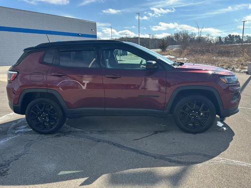 2022 Jeep Compass Altitude