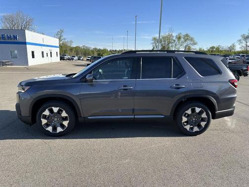 Modern Steel Metallic 2026 Honda Pilot Touring