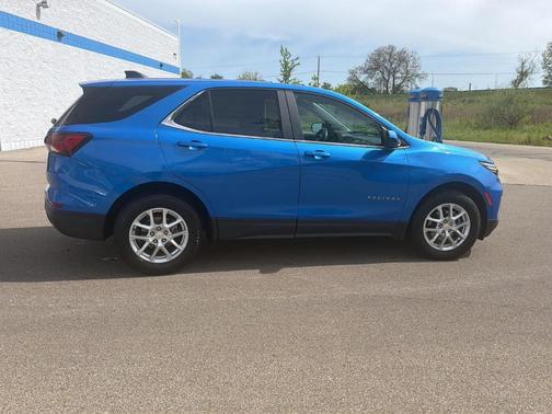 Rip Tide Blue 2024 Chevrolet Equinox LT