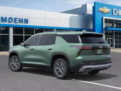 Green Metallic 2027 Chevrolet Traverse LT