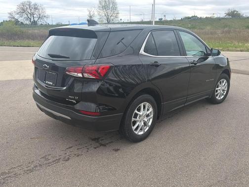 Mosaic Black Metallic 2024 Chevrolet Equinox LT