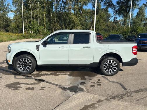 Cactus Green / Gray 2024 Ford Maverick Lariat
