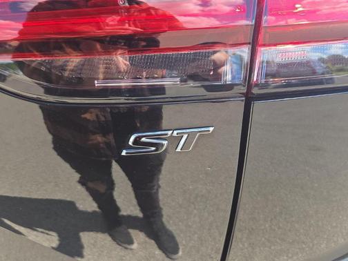 Ebony Twilight Metallic 2023 Buick Envision Preferred