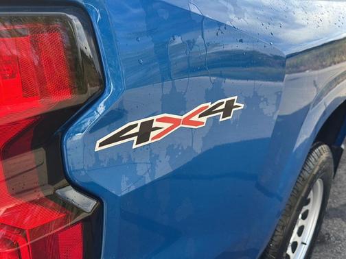 2023 Chevrolet Colorado WT