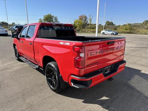 2023 Chevrolet Silverado 1500 Custom